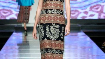 Batik Jawa Barat memiliki peluang ekonomi kreatif melalui penguatan desain, warna, branding, dan inovasi produk fashion berbasis budaya lokal. Busana karya Stephanus Hamy