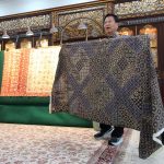 Talk show mengungkap pengaruh Arab, India, Belanda, China, dan Jepang dalam perjalanan batik Indonesia melalui sejarah dan akulturasi budaya.