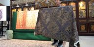 Talk show mengungkap pengaruh Arab, India, Belanda, China, dan Jepang dalam perjalanan batik Indonesia melalui sejarah dan akulturasi budaya.