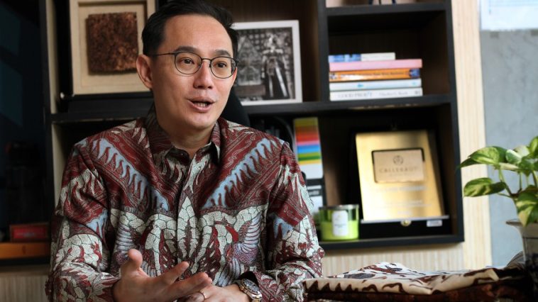 Andrye Setiawan meninggalkan karier perbankan untuk membangun Exquise, Rayoean, dan Tuan Wen dengan prinsip inovasi dan integritas.