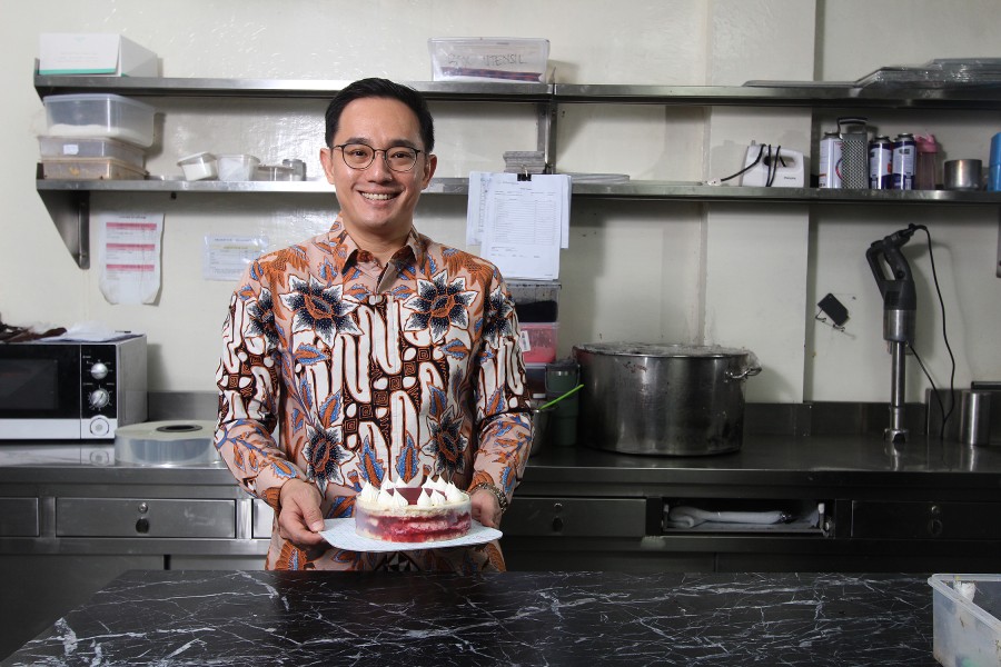 Andrye Setiawan meninggalkan karier perbankan untuk membangun Exquise, Rayoean, dan Tuan Wen dengan prinsip inovasi dan integritas.