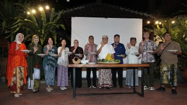 Pengusaha batik APPBI menyiapkan Puspa Nuswantara 2027 di Bandung untuk mengangkat kekayaan batik tradisional dan perajin Indonesia.