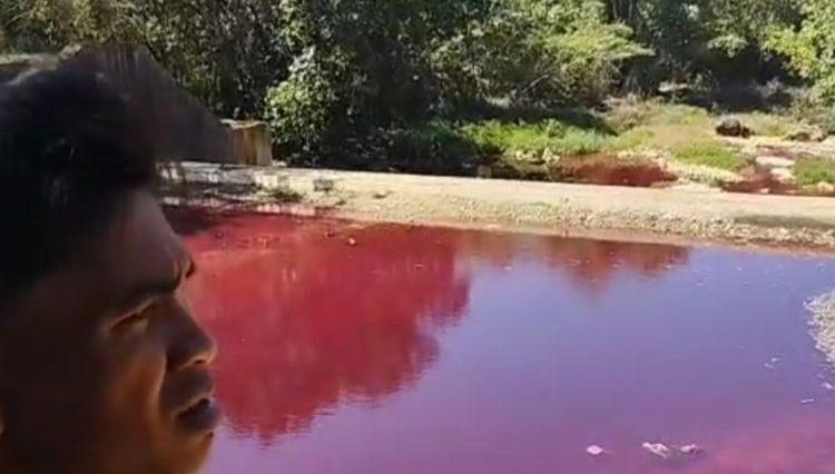 Meta deskripsi: ITS menerapkan reaktor superadsorpsi untuk mengolah limbah batik di Klampar, Pamekasan, agar air buangan lebih jernih sebelum dilepas ke lingkungan.