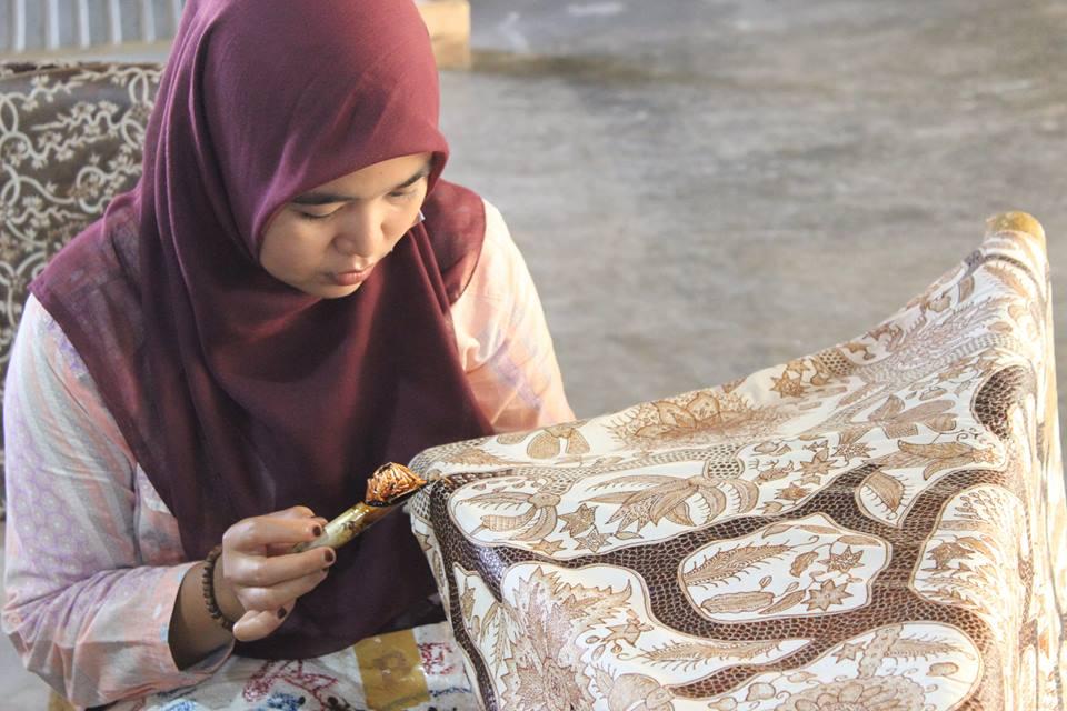 Pemkab Cirebon membentuk KMPIG-BTWMC untuk melindungi Batik Waleran dan memperkuat identitas geografis produk khas Cirebon.
