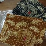 Motif batik Kediri mengangkat Gunung Kelud, Simpang Lima Gumul, candi, flora, dan fauna sebagai penanda kekayaan budaya Kabupaten Kediri.