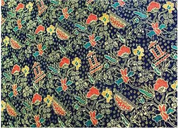 Motif batik Parijoto kombinasi Menara Kudus