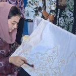 Bisnis batik perlu branding kuat lewat identitas merek, diferensiasi produk, pengalaman pelanggan, dan komunikasi pemasaran yang tepat kini.