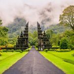 Situs bersejarah Bali menyimpan jejak budaya Indonesia yang bernilai edukasi, memperkuat identitas lokal, dan mendukung wisata budaya berkelanjutan.