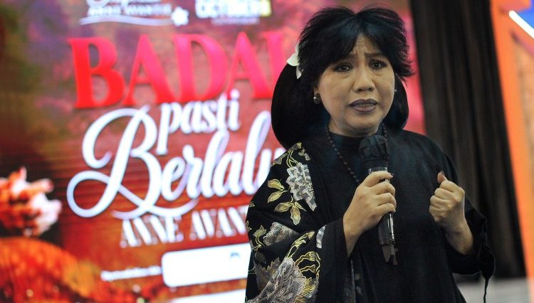 Anne Avantie berbagi kisah 40 tahun berkarya di CRAFT TALK INACRAFT 2026, tentang mimpi, personal branding, dan pentingnya berbagi manfaat.