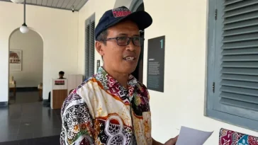 Batik Kulon Progo menginspirasi pameran Kembang Suket Kali Progo karya Agus Rianto di Benteng Vredeburg, Yogyakarta, dengan 21 karya.(RRI)