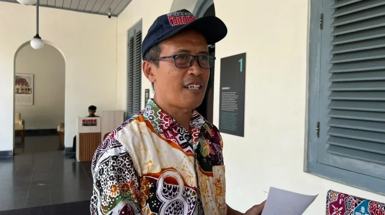 Batik Kulon Progo menginspirasi pameran Kembang Suket Kali Progo karya Agus Rianto di Benteng Vredeburg, Yogyakarta, dengan 21 karya.(RRI)