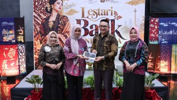 Merlynn Park Hotel gelar Lestari Batik Indonesia untuk memperingati Hari Batik Nasional dan mendukung pelestarian budaya serta UMKM batik.