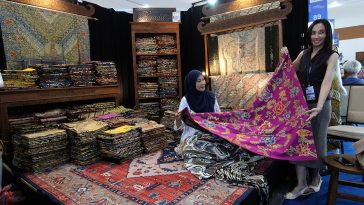 Perada Batik hadir di INACRAFT 2026 dengan batik tulis yang memadukan tradisi, teknologi, dan kreativitas generasi muda.