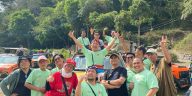 Sebanyak 40 media Sindikasi Media Network menjelajahi Ketep Pass Magelang bersama Merapi Merbabu Jeep, menyusuri desa di lereng gunung.